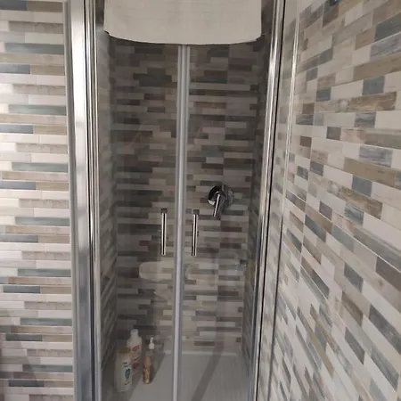 New Little House Neapol